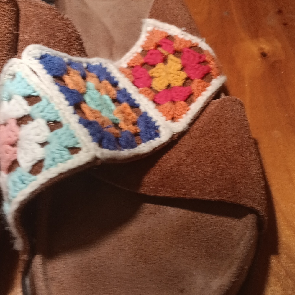 Muk Luks Brown and Red Bohemian Sandals Size 11 - Picture 4 of 7